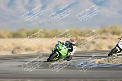 media/Dec-07-2025-CVMA (Sun) [[3e7d2de5dc]]/Race 18-Formula Twins-Formula 40 UL/